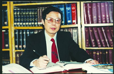 发领航人--记石油工程专家、中国工程院院士罗