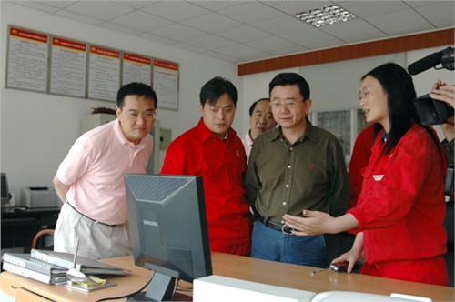 南充市副市长冯斌充分肯定南充天然气供应工作