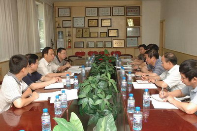 油田公司总经理助理、市油田党委组织部常务副