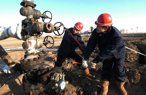 吉林扶余油田向浅油层要产量(组图)--中国石油