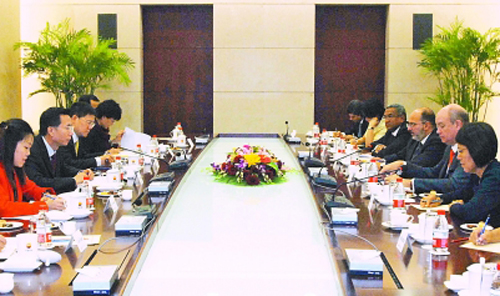 汪东进会见古巴外贸外资部长--中国石油新闻中