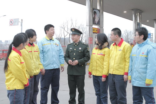 雷锋班班长当上雷锋号荣誉经理--中国石油