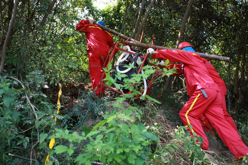 结合地震勘探一体化生产项目,持续开展围绕以高精度南方山地页岩气