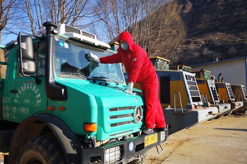 长庆采油一厂平安促稳产